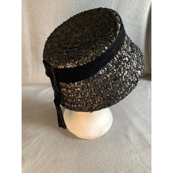Ladies Black Raffia Hat with Velvet Ribbon Band sz 22 Vintage - Picture 2 of 10